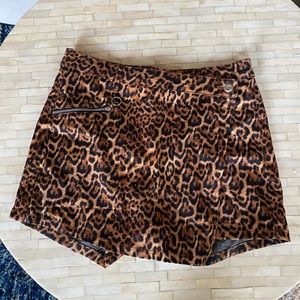 Zara leopard print skort miniskirt, size s, NWOT